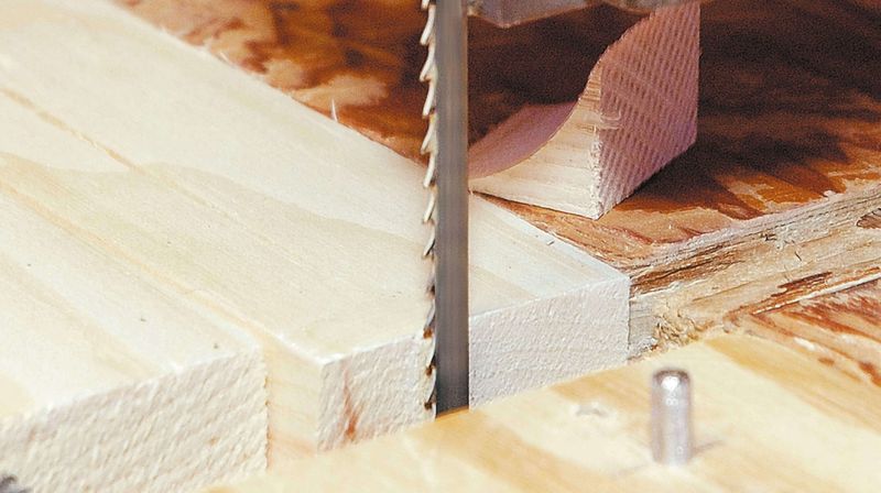 Sierra-Cinta-Uso-con-Madera